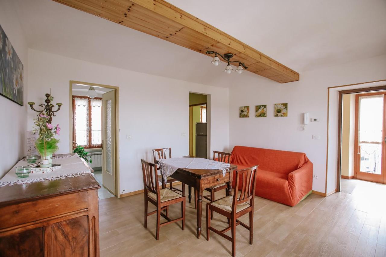 Il Pozzo Fiorito Apartment Cossombrato ภายนอก รูปภาพ