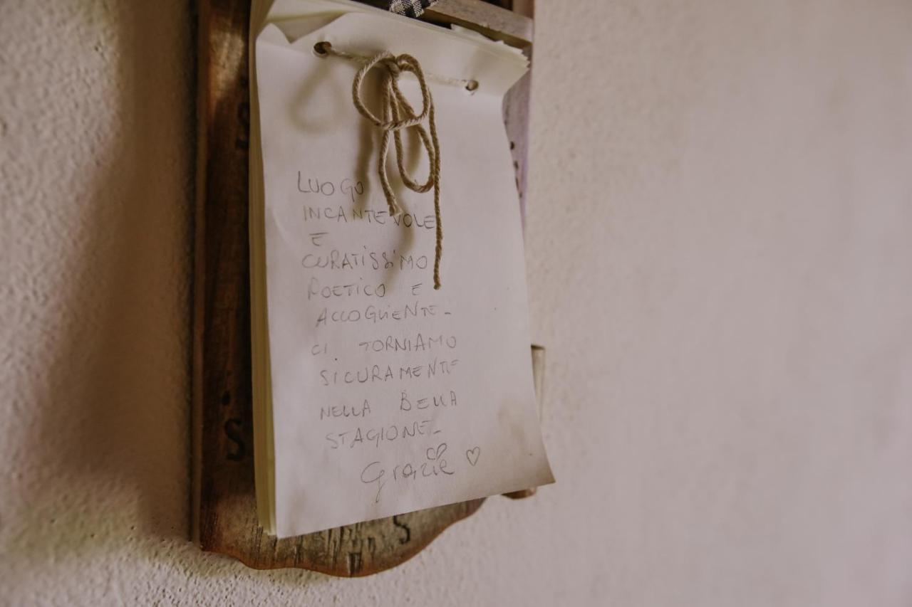 Il Pozzo Fiorito Apartment Cossombrato ภายนอก รูปภาพ