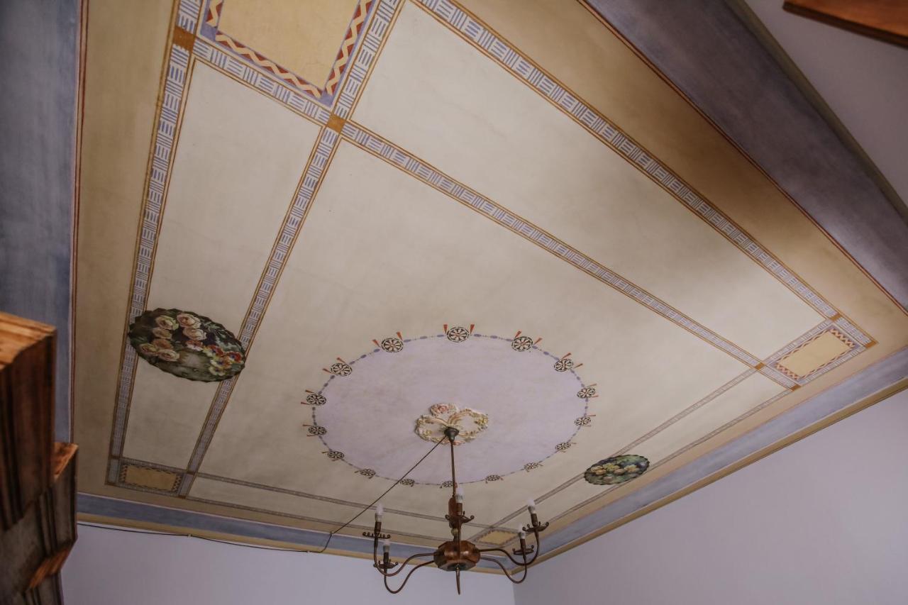 Il Pozzo Fiorito Apartment Cossombrato ภายนอก รูปภาพ
