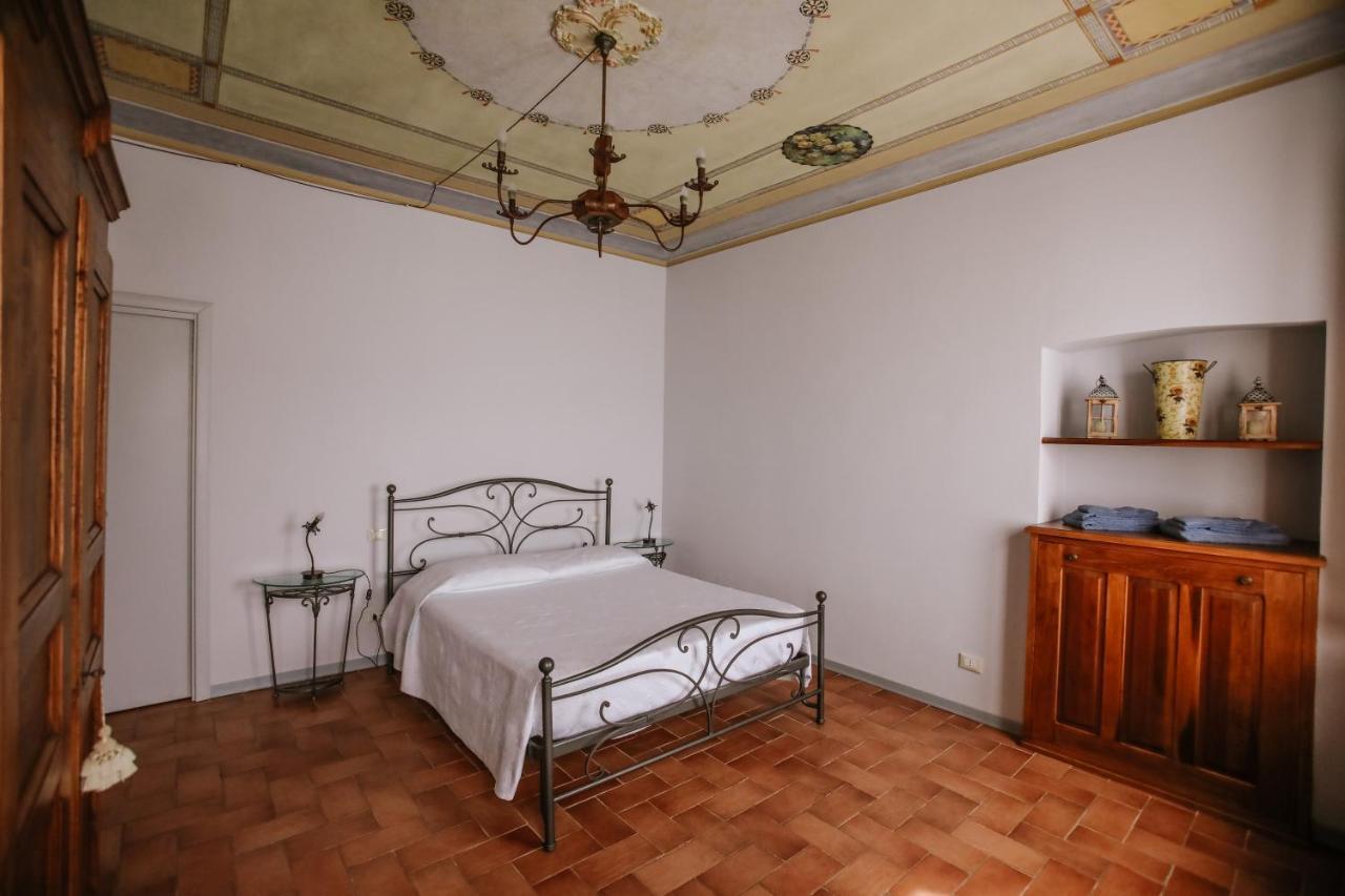 Il Pozzo Fiorito Apartment Cossombrato ภายนอก รูปภาพ