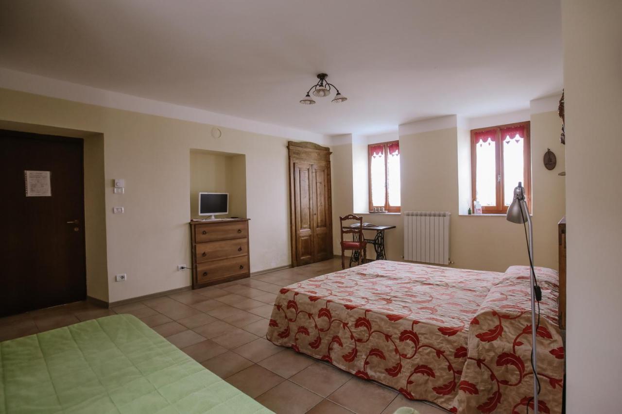 Il Pozzo Fiorito Apartment Cossombrato ภายนอก รูปภาพ