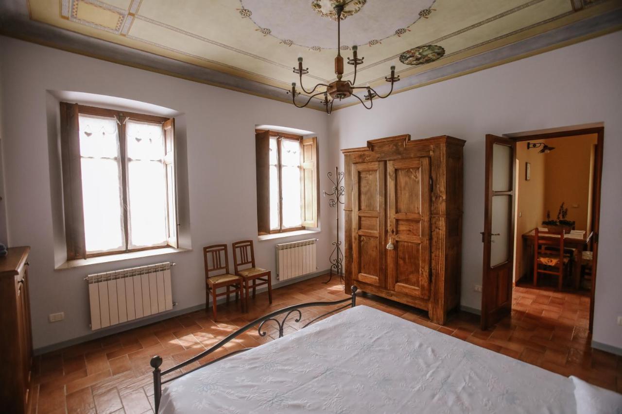 Il Pozzo Fiorito Apartment Cossombrato ภายนอก รูปภาพ