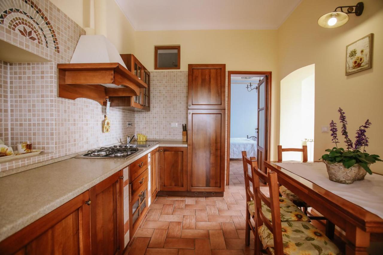Il Pozzo Fiorito Apartment Cossombrato ภายนอก รูปภาพ