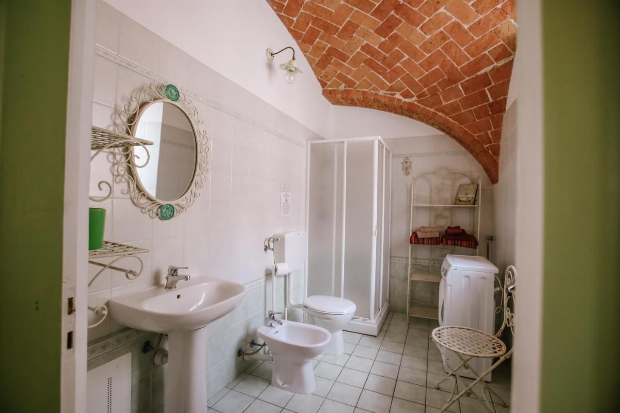 Il Pozzo Fiorito Apartment Cossombrato ภายนอก รูปภาพ