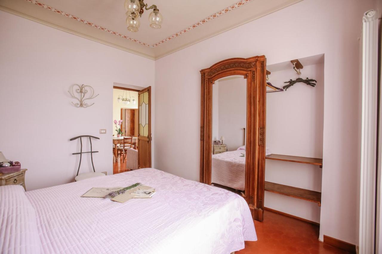 Il Pozzo Fiorito Apartment Cossombrato ภายนอก รูปภาพ