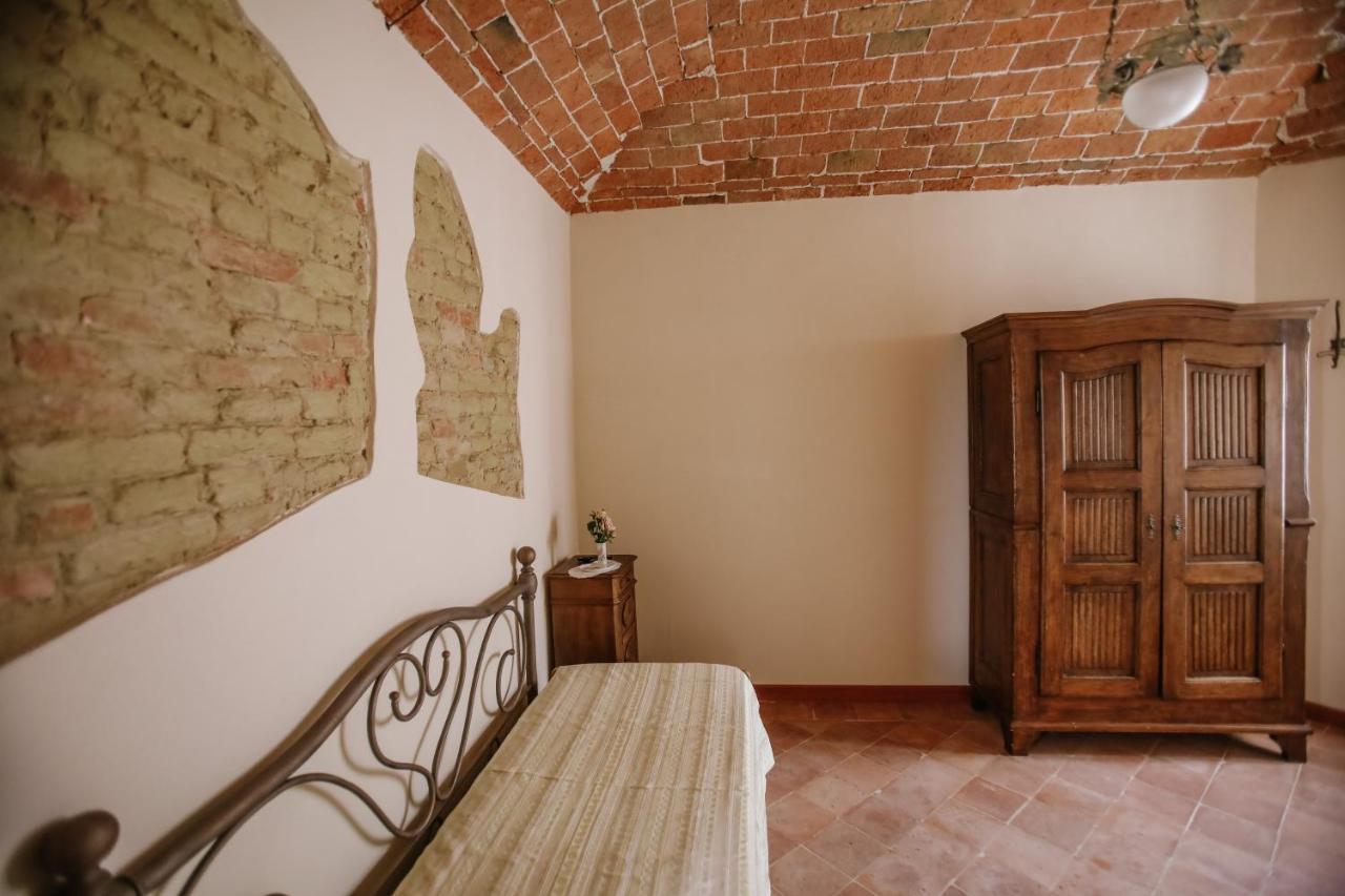 Il Pozzo Fiorito Apartment Cossombrato ภายนอก รูปภาพ
