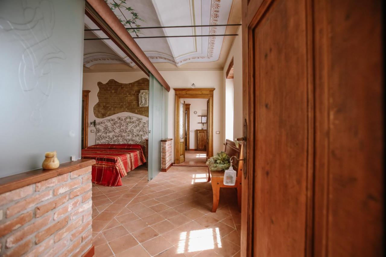Il Pozzo Fiorito Apartment Cossombrato ภายนอก รูปภาพ