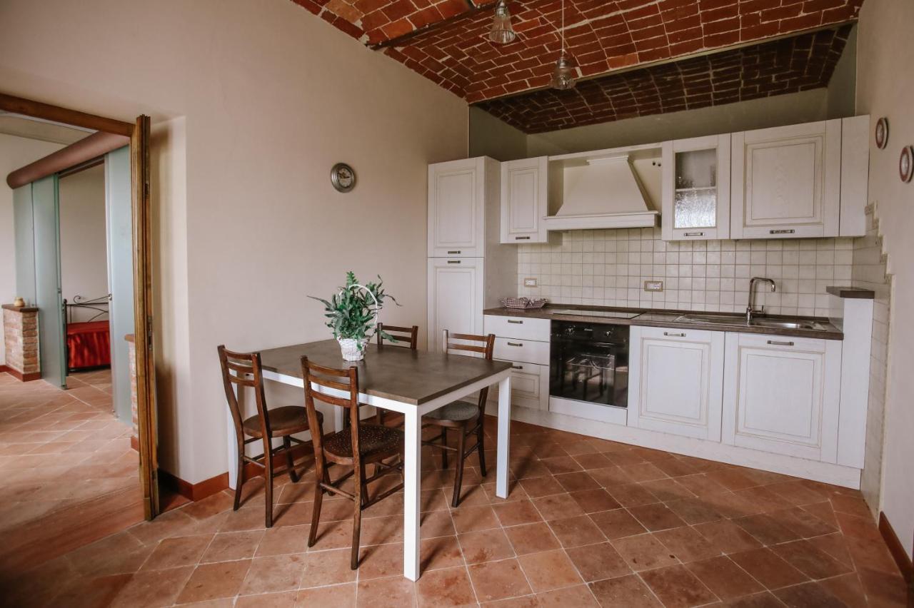 Il Pozzo Fiorito Apartment Cossombrato ภายนอก รูปภาพ